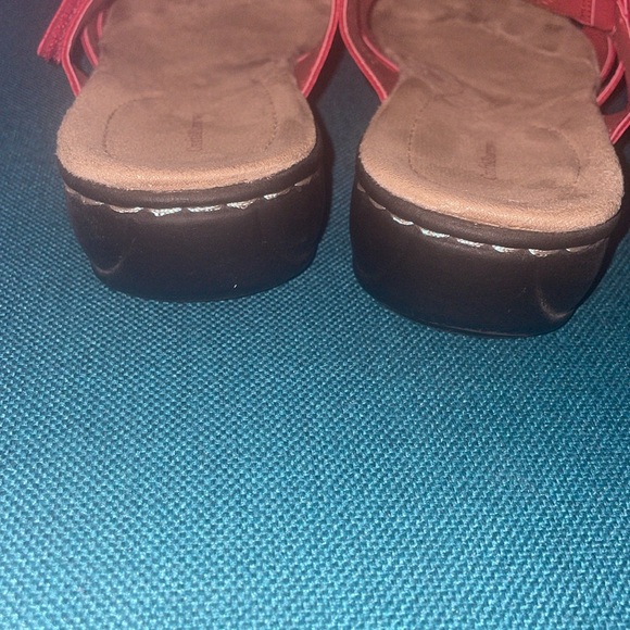 Red sandals - Picture 9 of 9